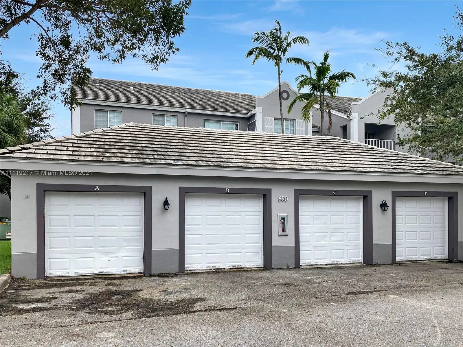 677 SW 111th Ave # 303, Pembroke Pines FL 33025 photo 3