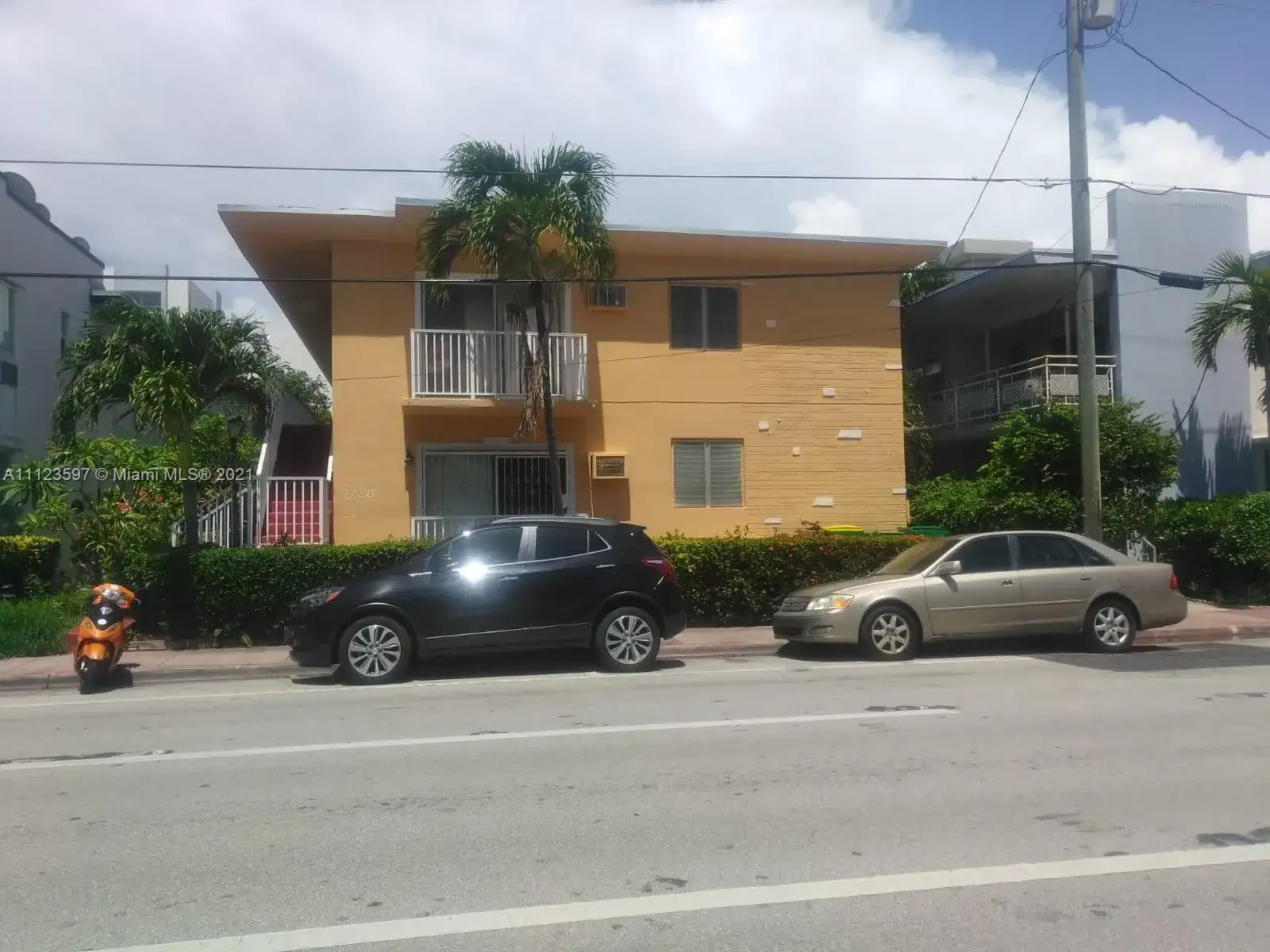 7720 Harding Ave # 1, Miami Beach FL 33141 photo 2