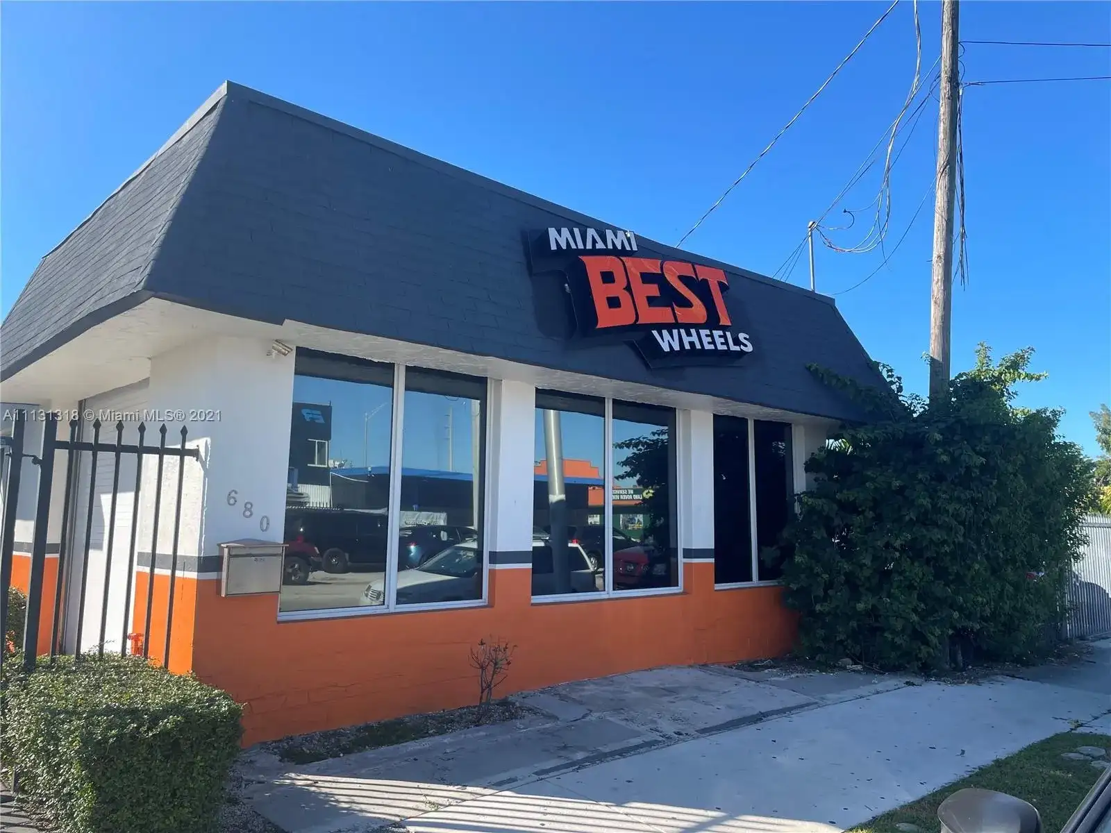 680 NW 71st St, Miami FL 33150 photo 2