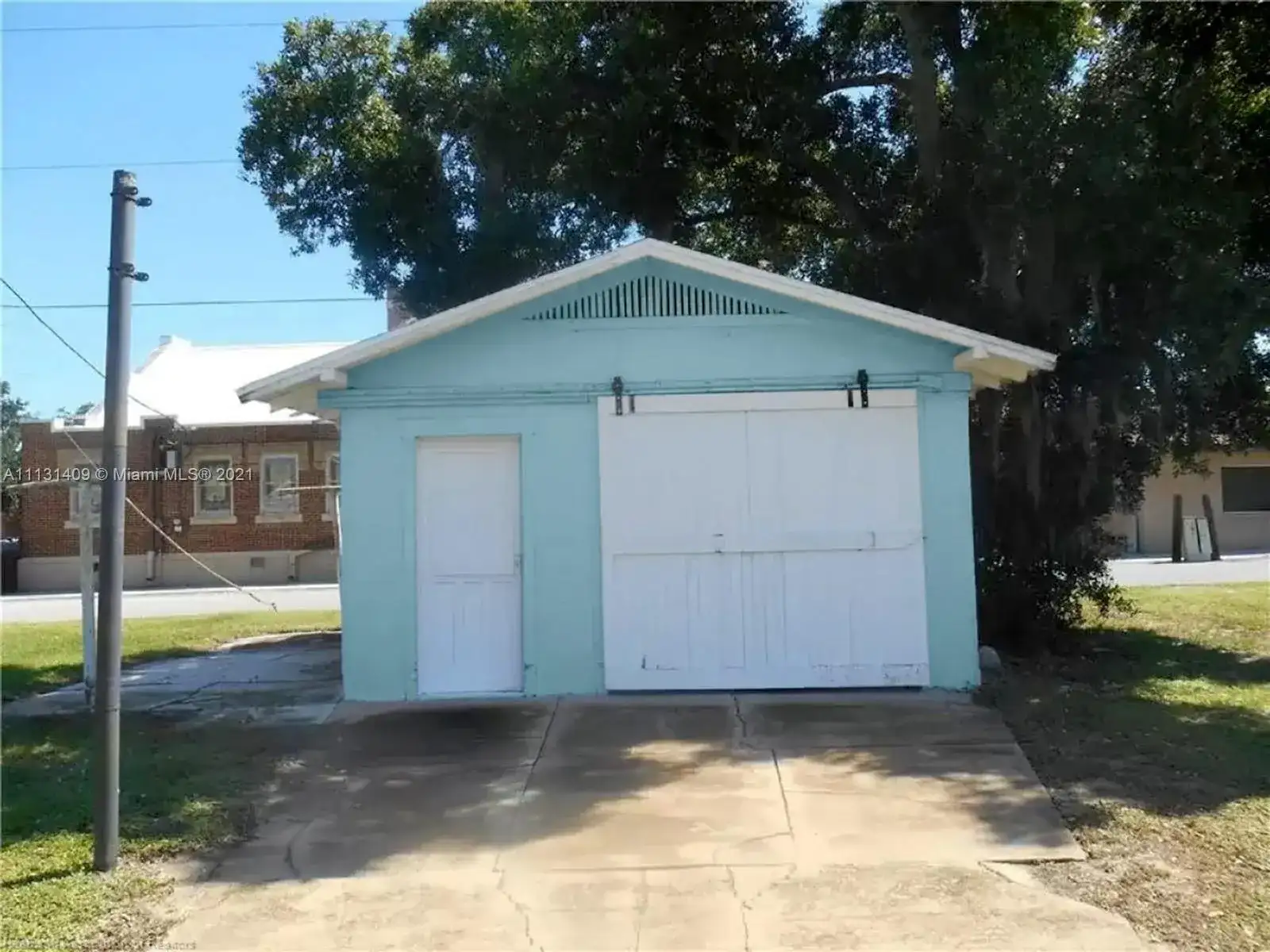 1870 Lakeview, Sebring FL 33870 photo 3
