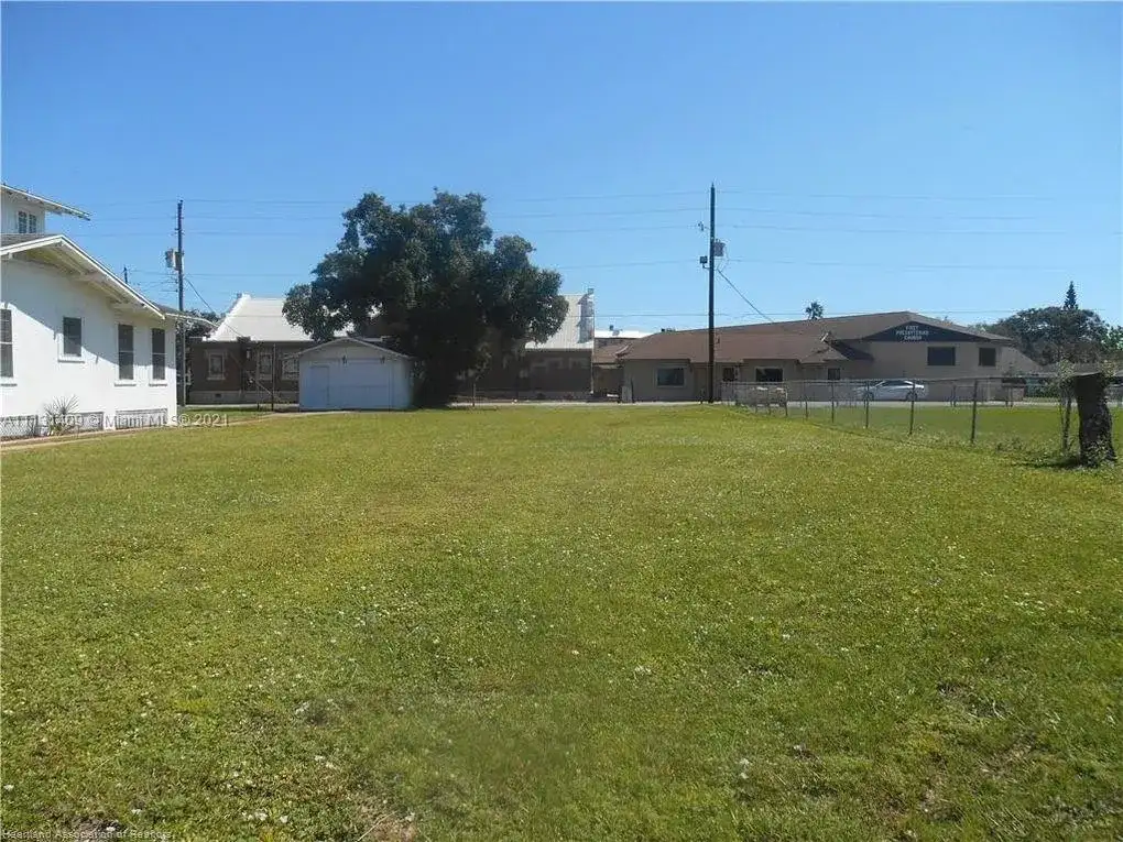 1870 Lakeview, Sebring FL 33870 photo 4