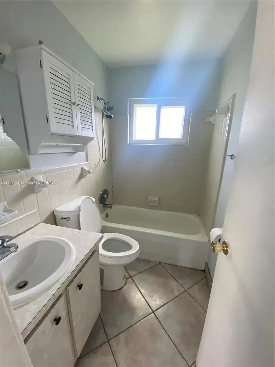 1201 NW 10th St # 2, Dania Beach FL 33004 photo 4