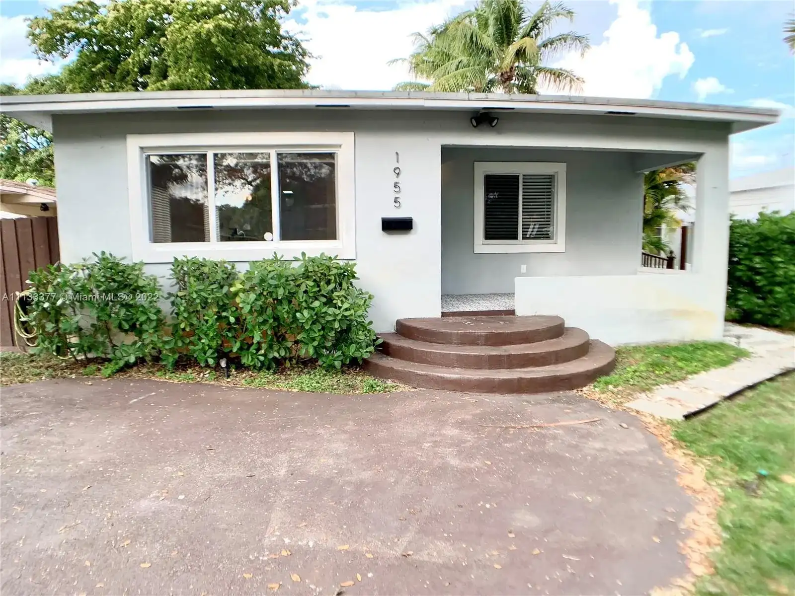 1955 Washington St, Hollywood FL 33020 photo 2