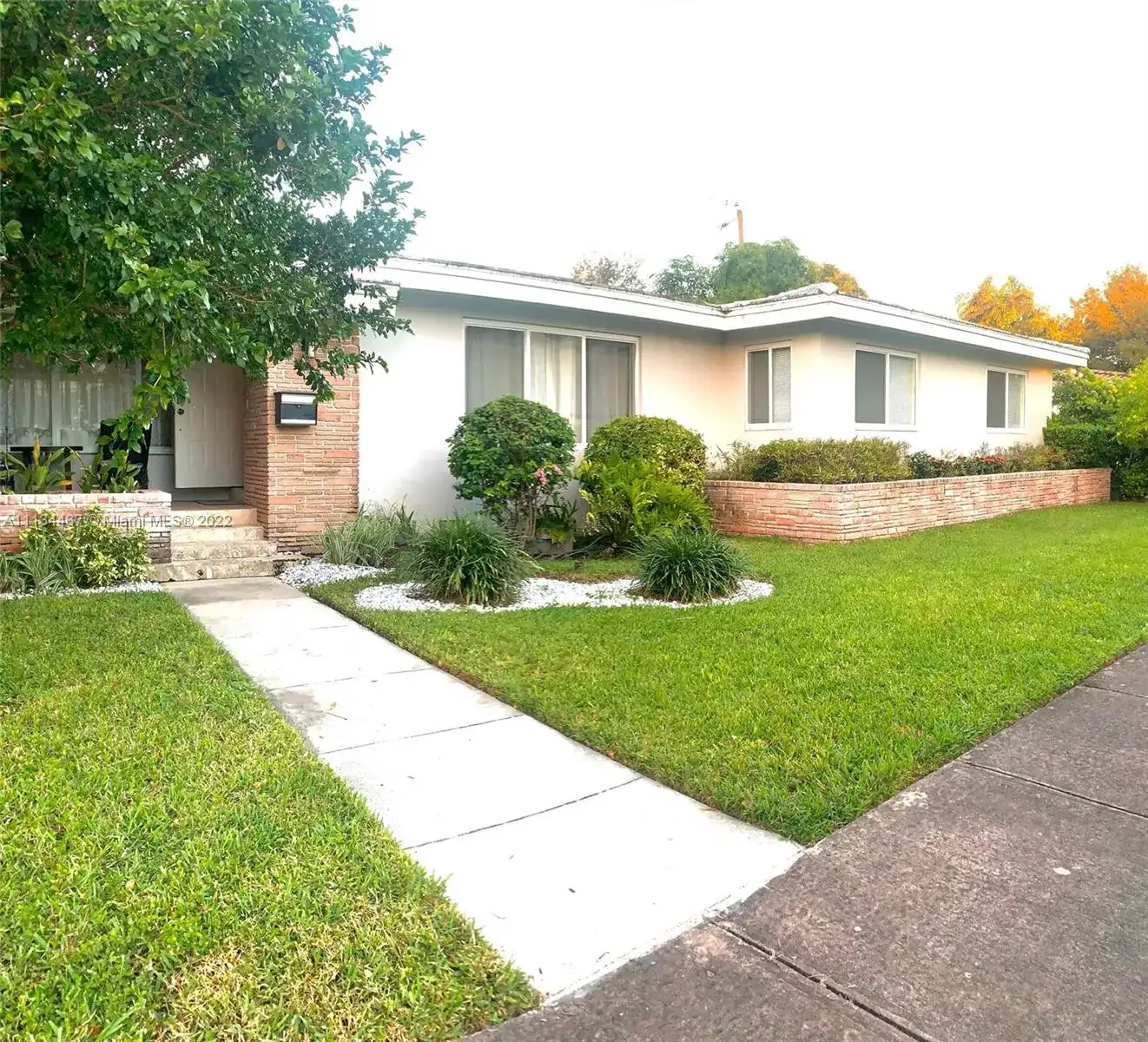 411 Alesio Ave, Coral Gables FL 33134 photo 2