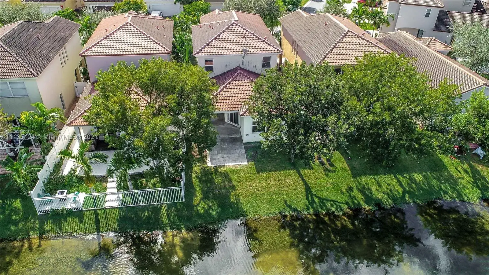 3911 NE 13th Dr, Homestead FL 33033 photo 4