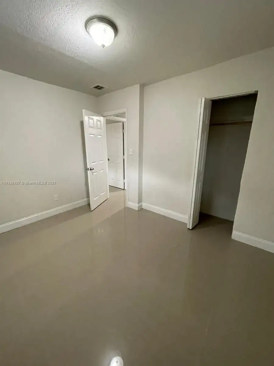2720 NW 2nd St, Pompano Beach FL 33069 photo 4