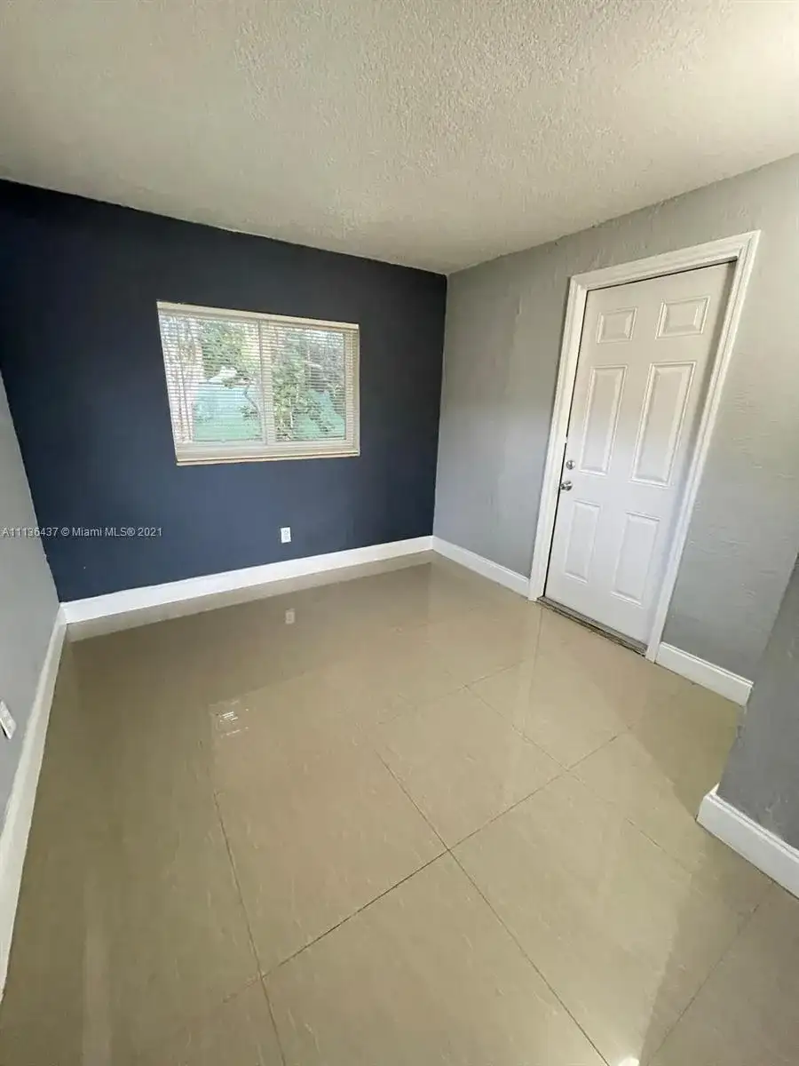 2720 NW 2nd St, Pompano Beach FL 33069 photo 5