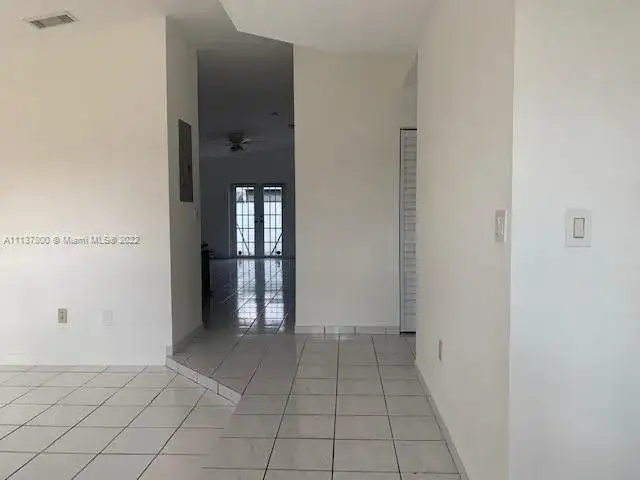 2749 W 72nd St, Hialeah FL 33016 photo 4