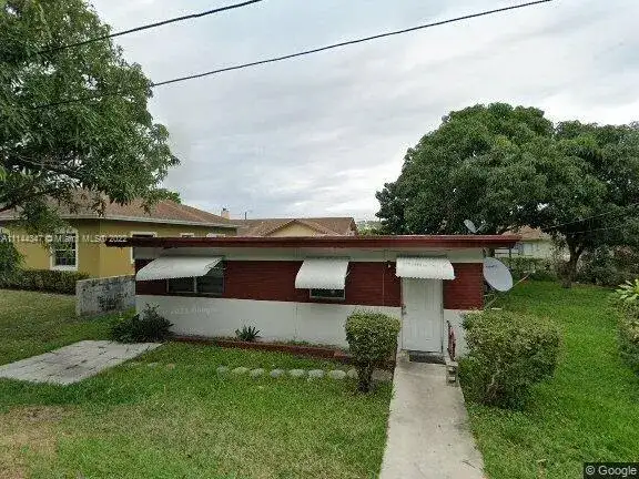 250 NW 14th Way, Dania Beach FL 33004 photo 2
