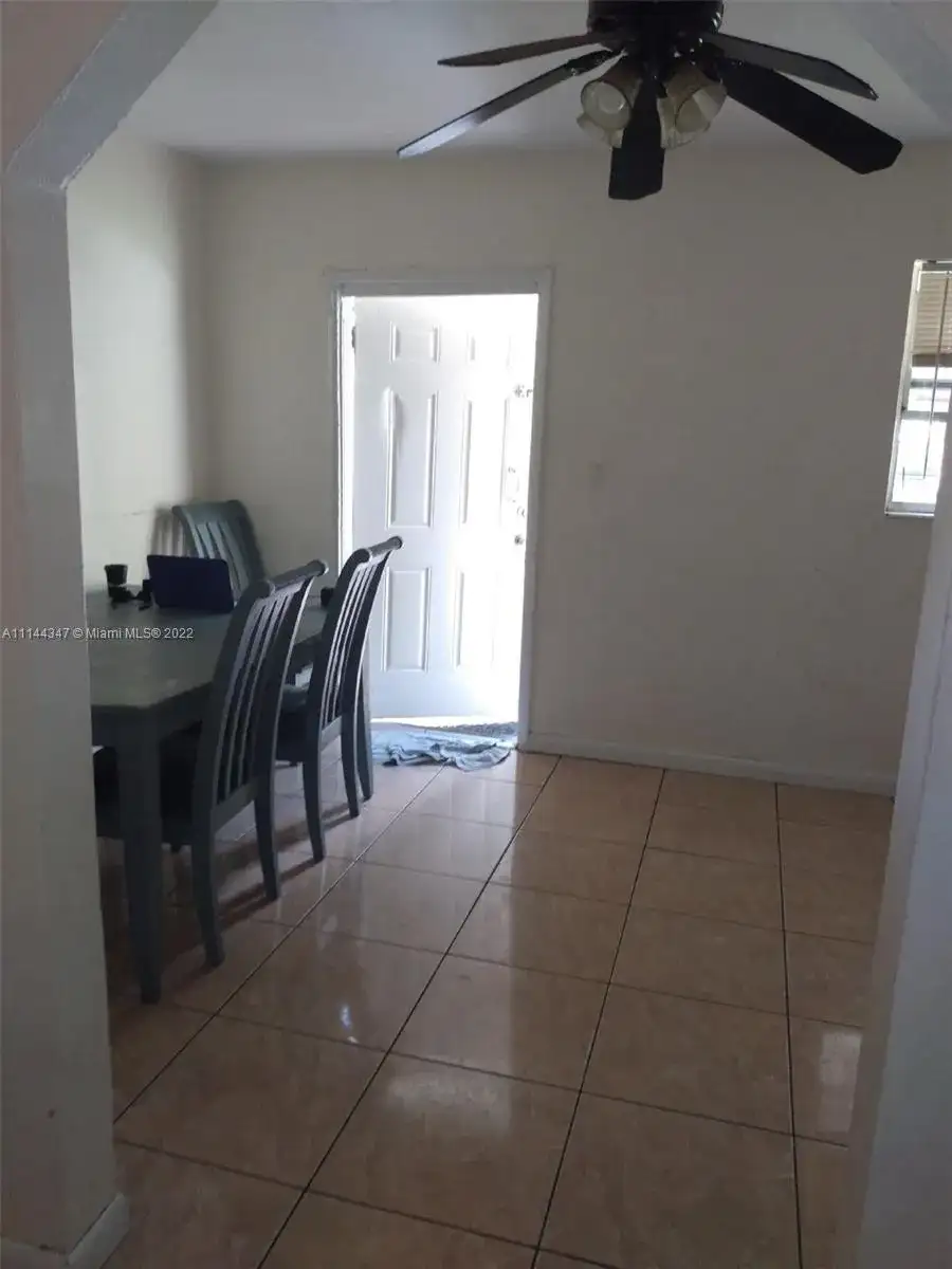 250 NW 14th Way, Dania Beach FL 33004 photo 3