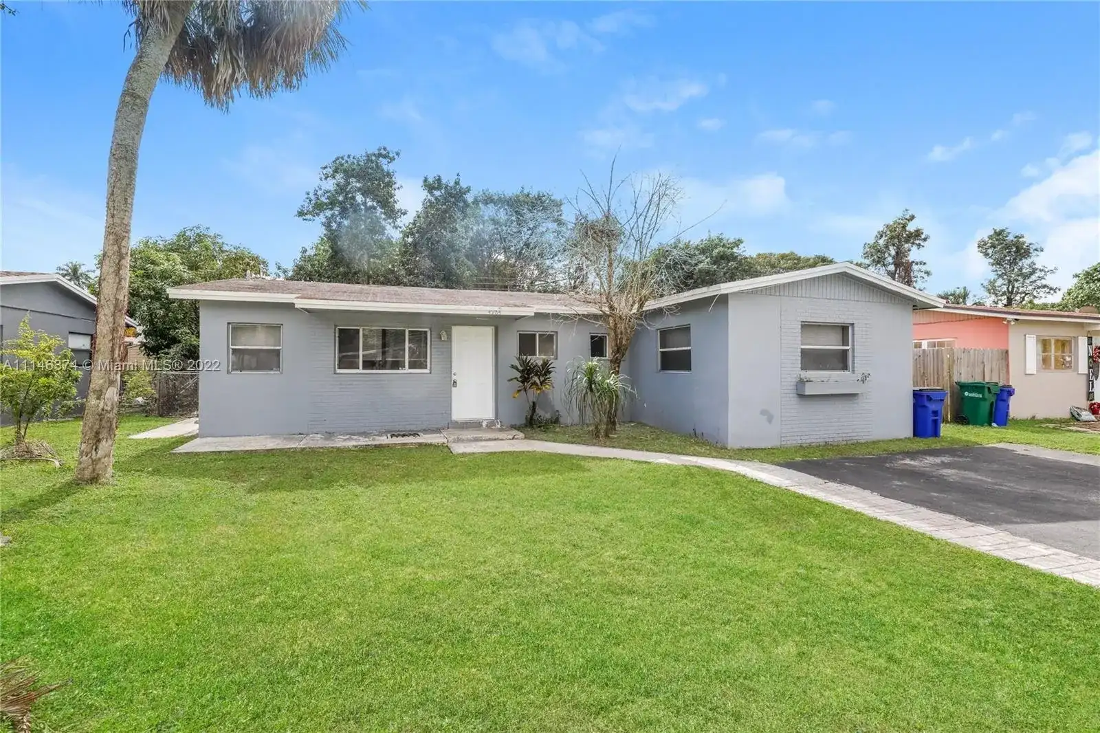 4984 SW 5th St, Margate FL 33068 photo 3