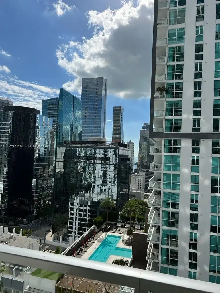 1050 Brickell Ave # 2112, Miami FL 33131 photo 2