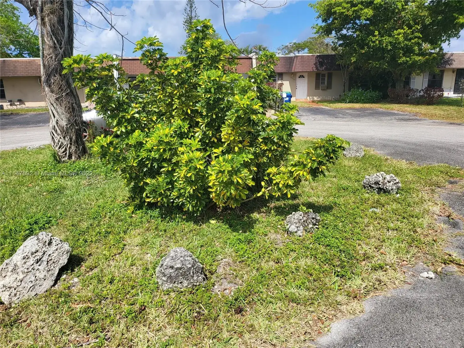 19374 NW 28th Ct, Miami Gardens FL 33056 photo 3