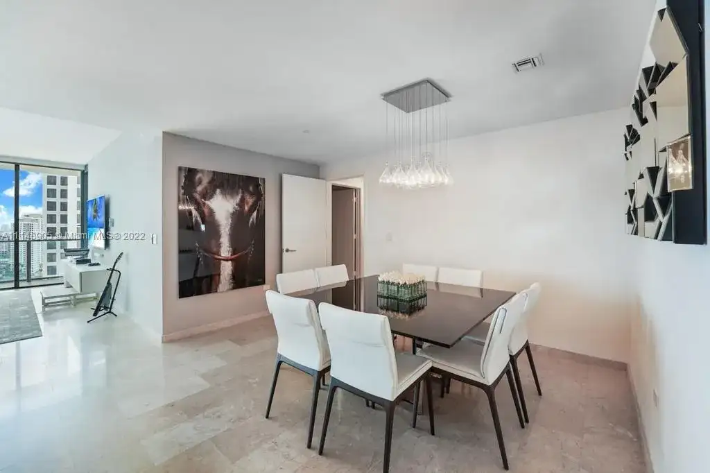 68 SE 6th St # 1603, Miami FL 33131 photo 3