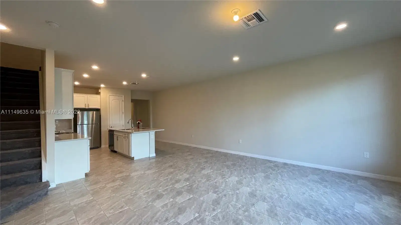 2131 N Appleton Cir N, Oakland Park FL 33309 photo 2