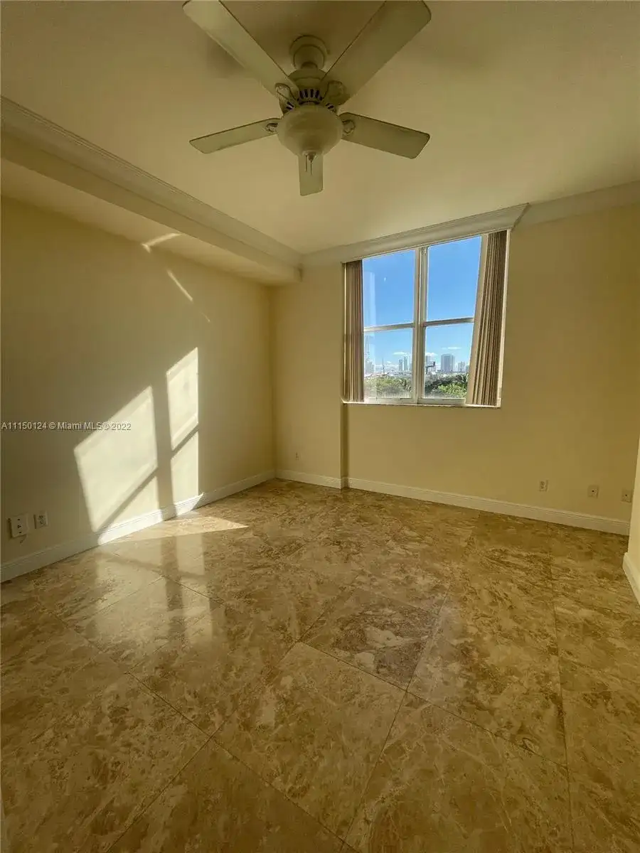 1350 NW 8th Ct # 4, Miami FL 33136 photo 4