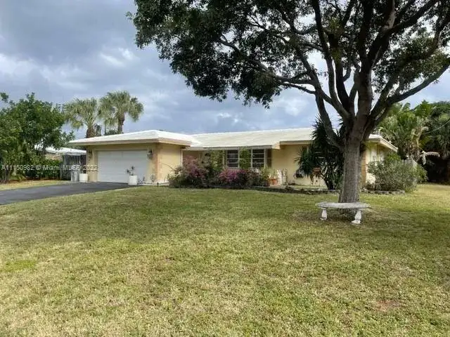 1800 NE 28th Ave, Pompano Beach FL 33062 photo 2