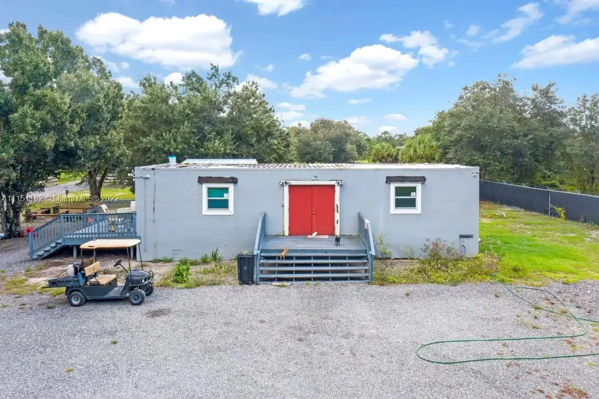 820 S VERDA ST, Clewiston FL 33440 photo 2