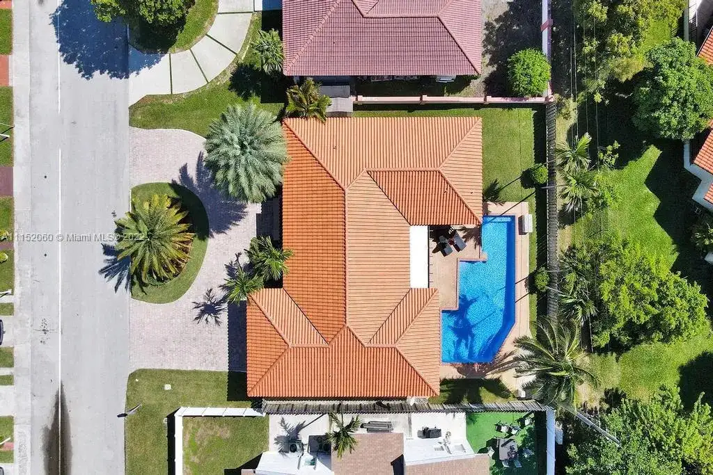 2110 NE 122nd St, North Miami FL 33181 photo 5