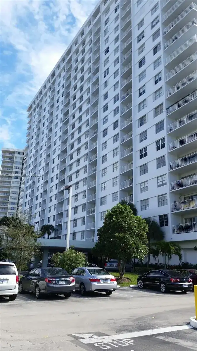 500 Bayview Dr # 919, Sunny Isles Beach FL 33160 photo 5