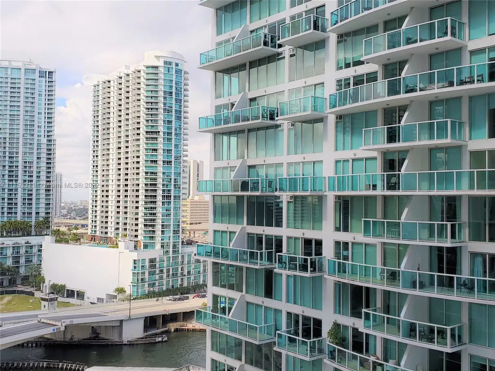 31 SE 6th St # 2008, Miami FL 33131 photo 2