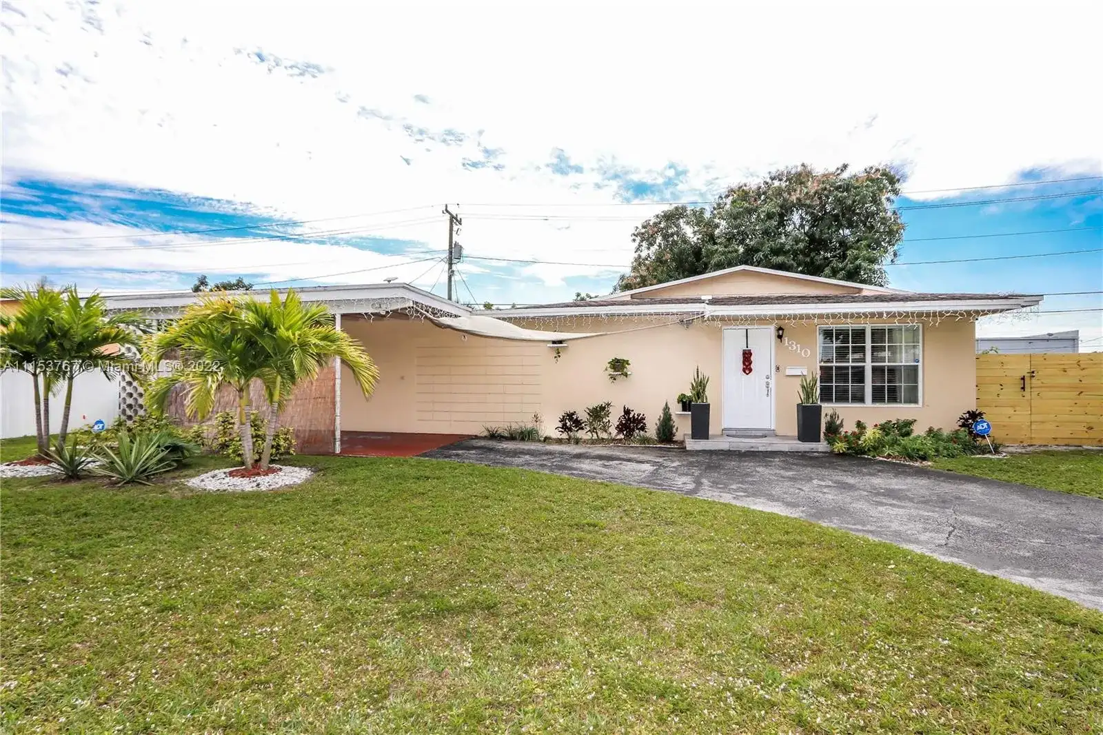 1310 NW 171st St, Miami Gardens FL 33169 photo 2
