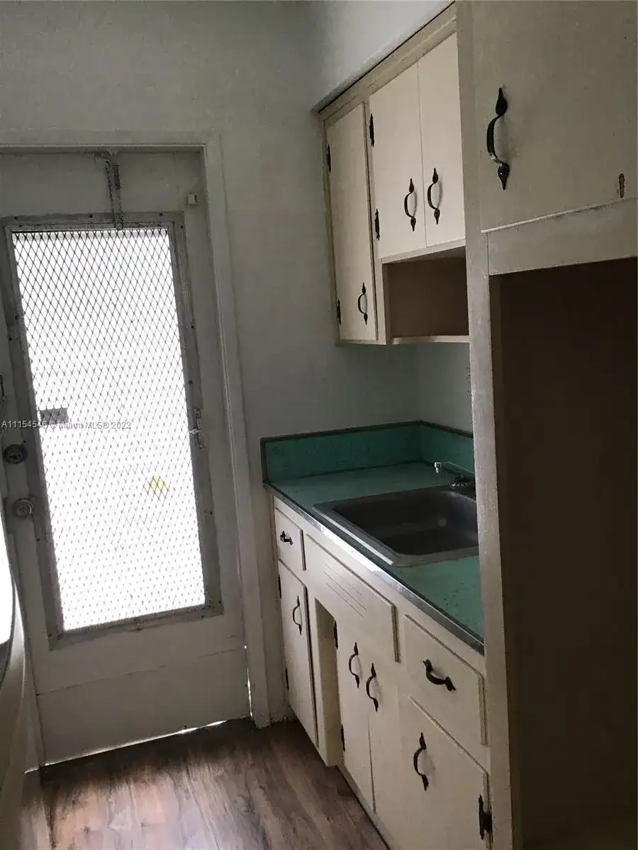 8132 Harding Ave # 2, Miami Beach FL 33141 photo 2