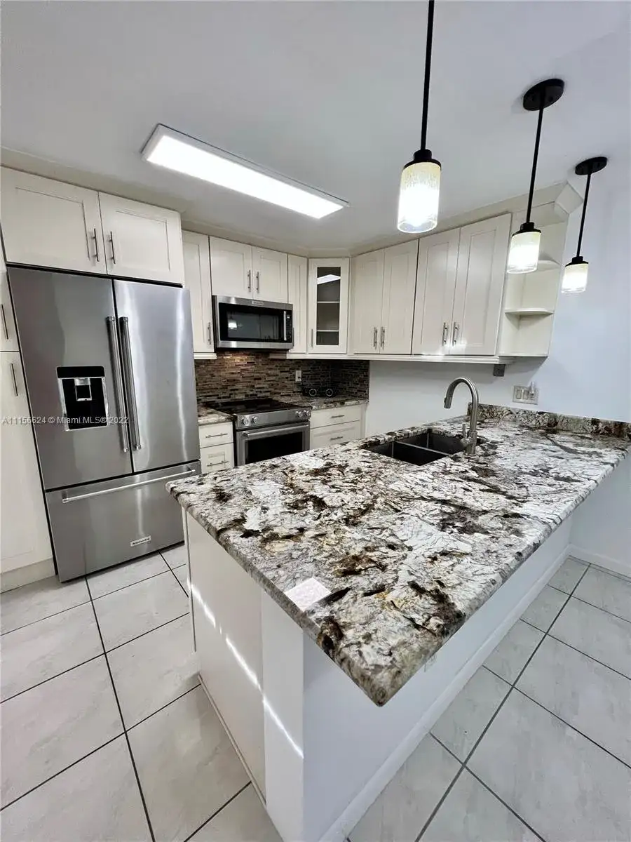 11865 SW 13th Ct, Davie FL 33325 photo 4
