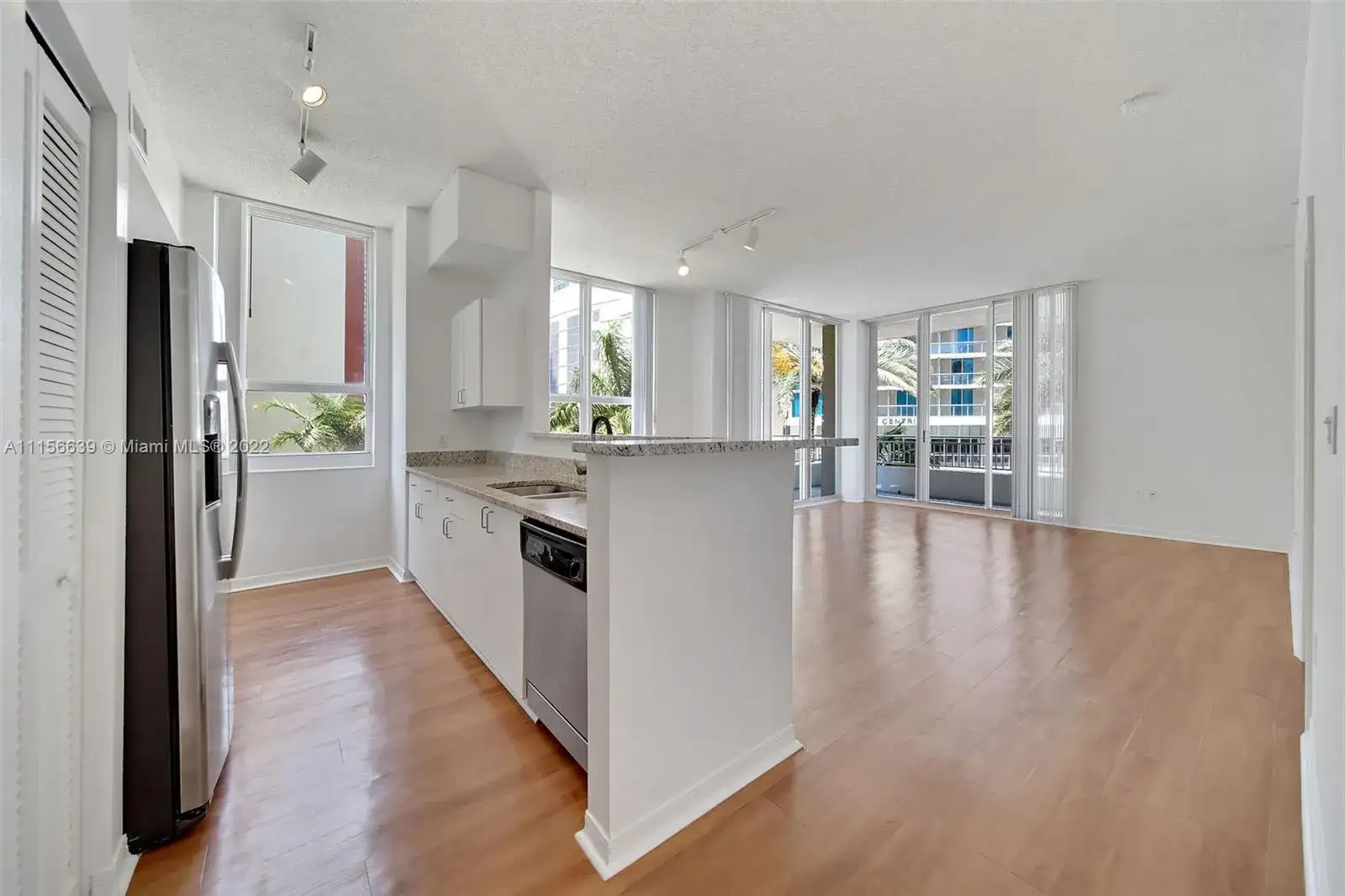 1111 Brickell Bay Dr # 201, Miami FL 33131 photo 4