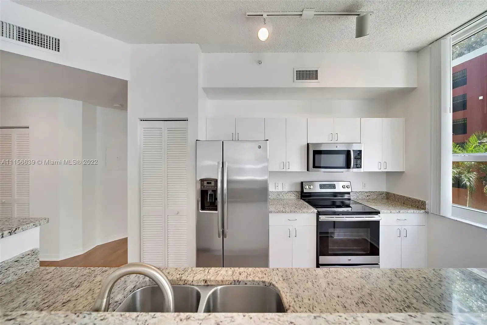 1111 Brickell Bay Dr # 201, Miami FL 33131 photo 5