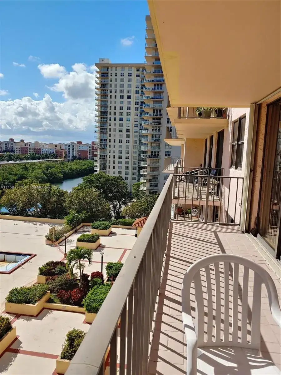 210 174th St # 807, Sunny Isles Beach FL 33160 photo 2