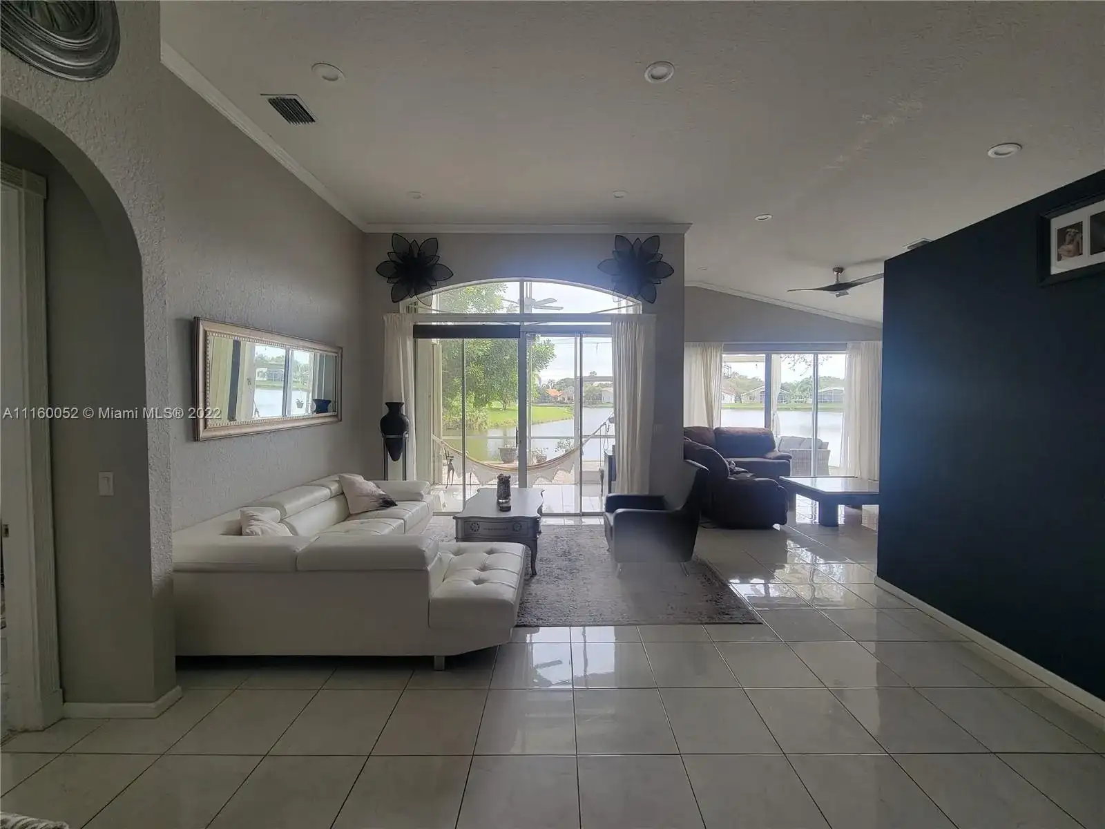 8712 NW 76th Dr, Tamarac FL 33321 photo 5