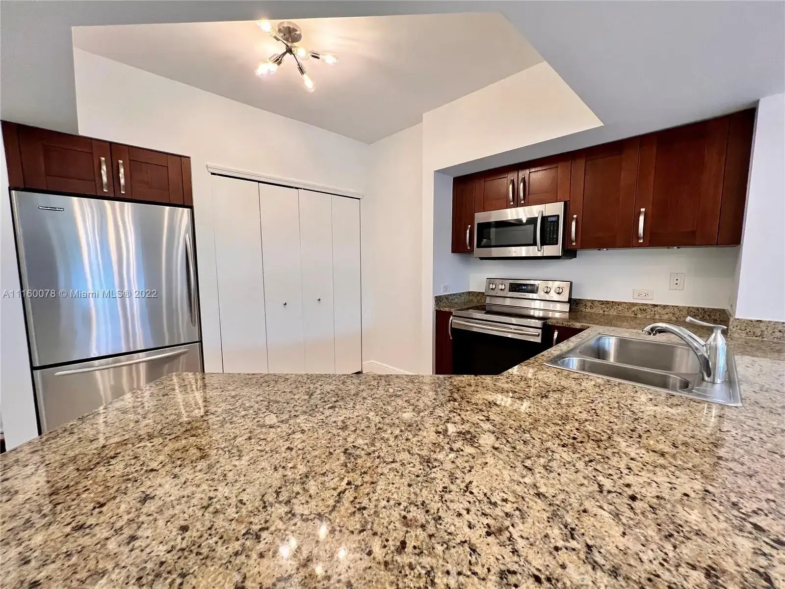 20000 E Country Club Dr # 314, Aventura FL 33180 photo 4