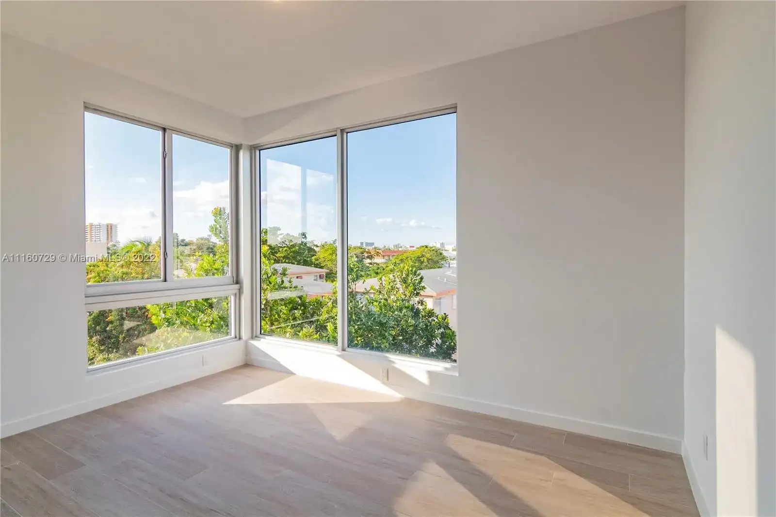 545 SW 11th St # 308, Miami FL 33129 photo 4