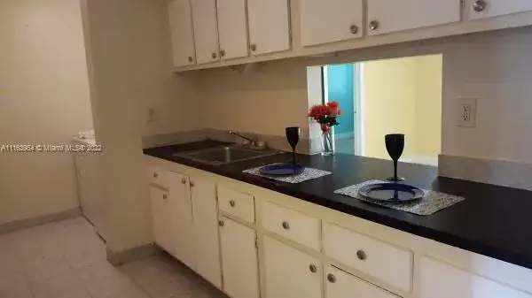 21118 NW 39th Ave, Miami Gardens FL 33055 photo 2