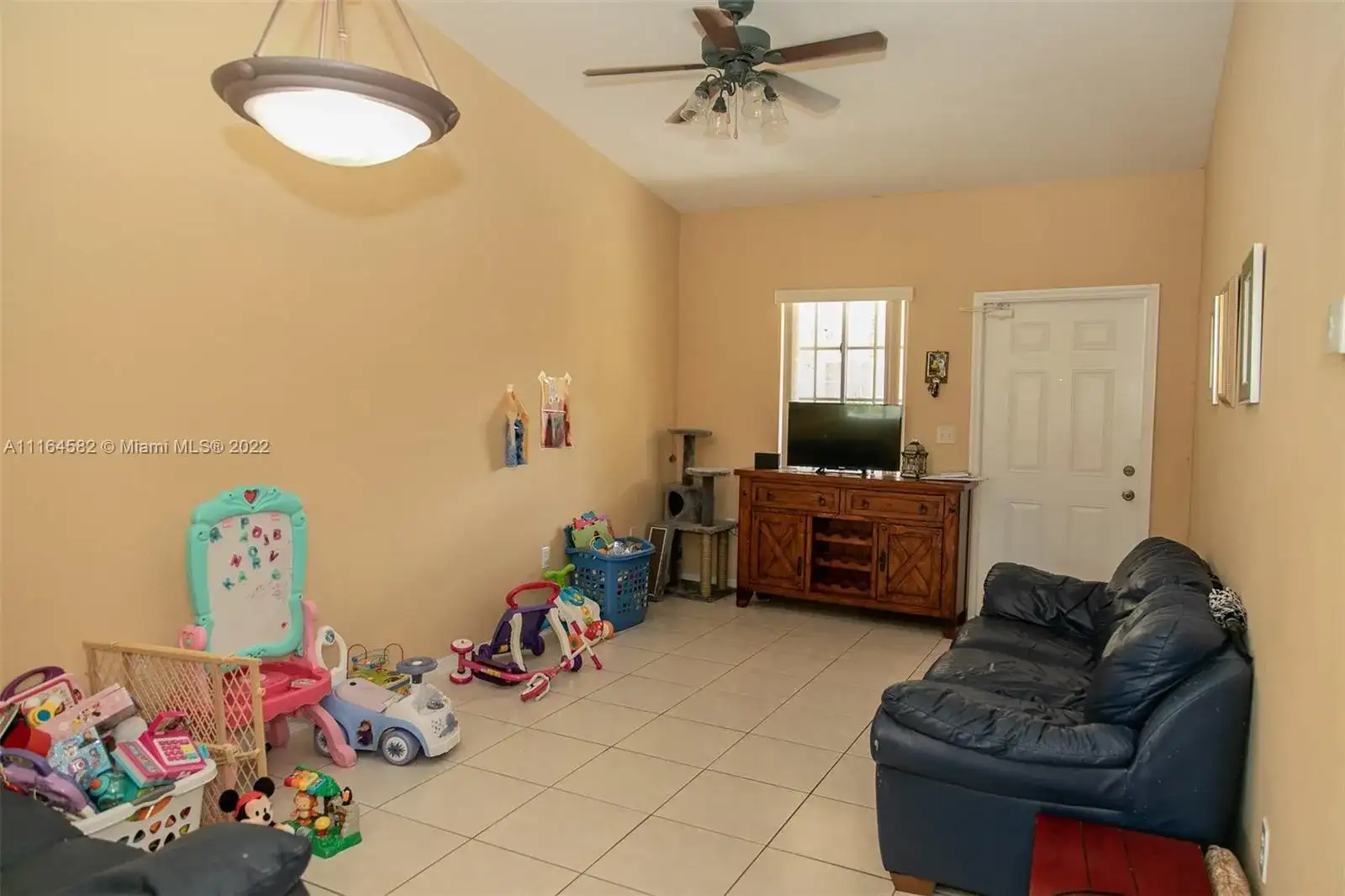 6962 NW 179th St # 6, Hialeah FL 33015 photo 2