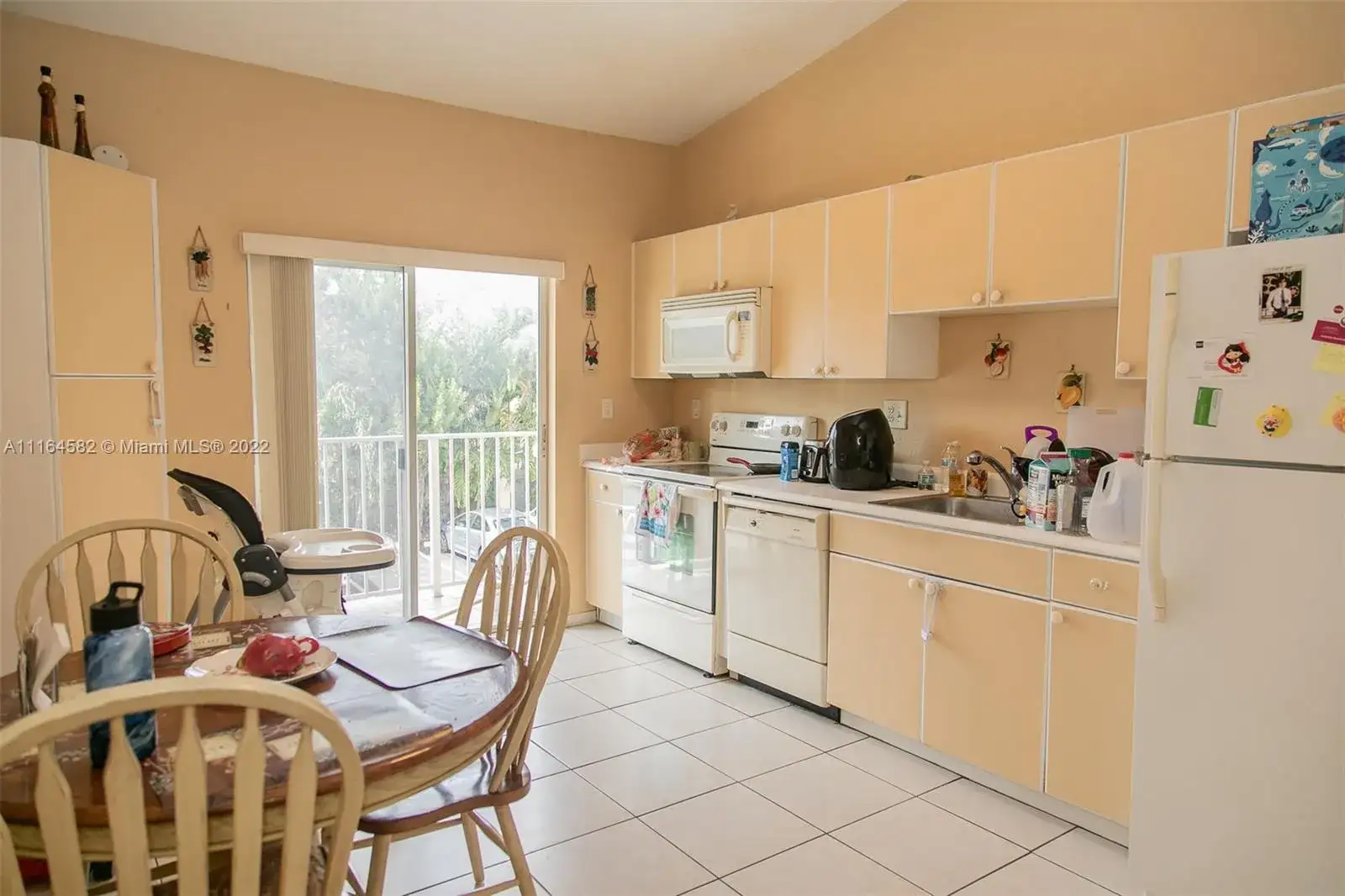 6962 NW 179th St # 6, Hialeah FL 33015 photo 3