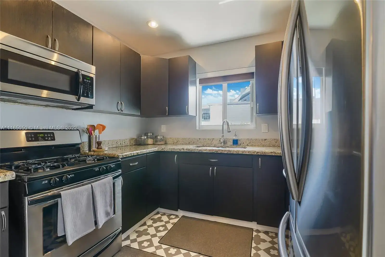 7400 Gary Ave, Miami Beach FL 33141 photo 4