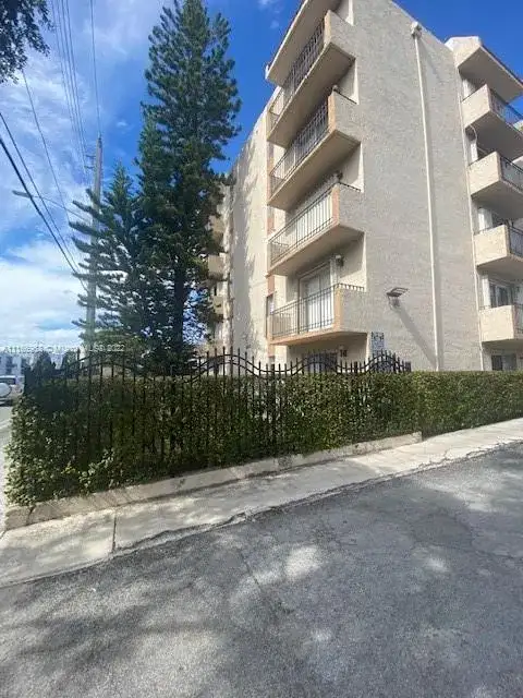 1933 SW 7th St # 102, Miami FL 33135 photo 2