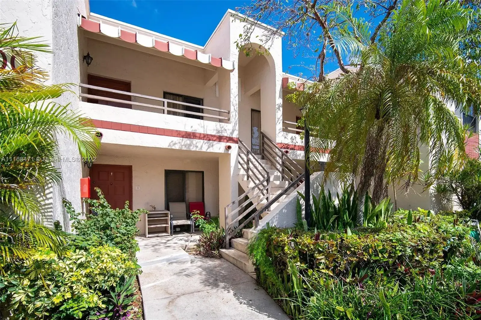 20300 NE 3rd Ct # 6, Miami FL 33179 photo 2