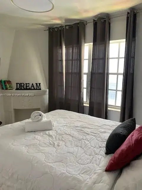 1526 Pennsylvania Ave # 17, Miami Beach FL 33139 photo 3
