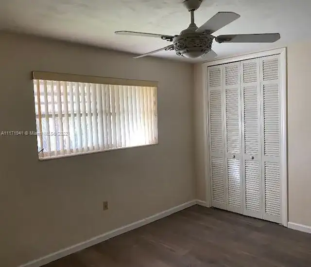 8481 NW 11th St, Pembroke Pines FL 33024 photo 2