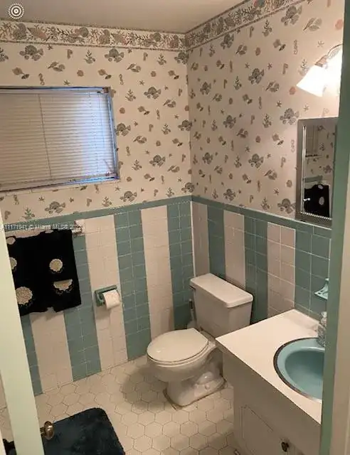8481 NW 11th St, Pembroke Pines FL 33024 photo 5