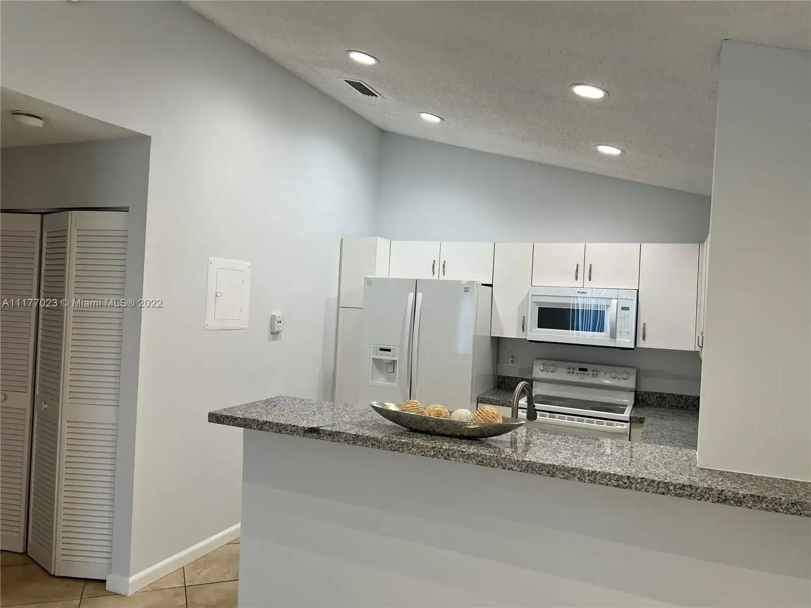 151 SW 95th Ter # 202, Pembroke Pines FL 33025 photo 5