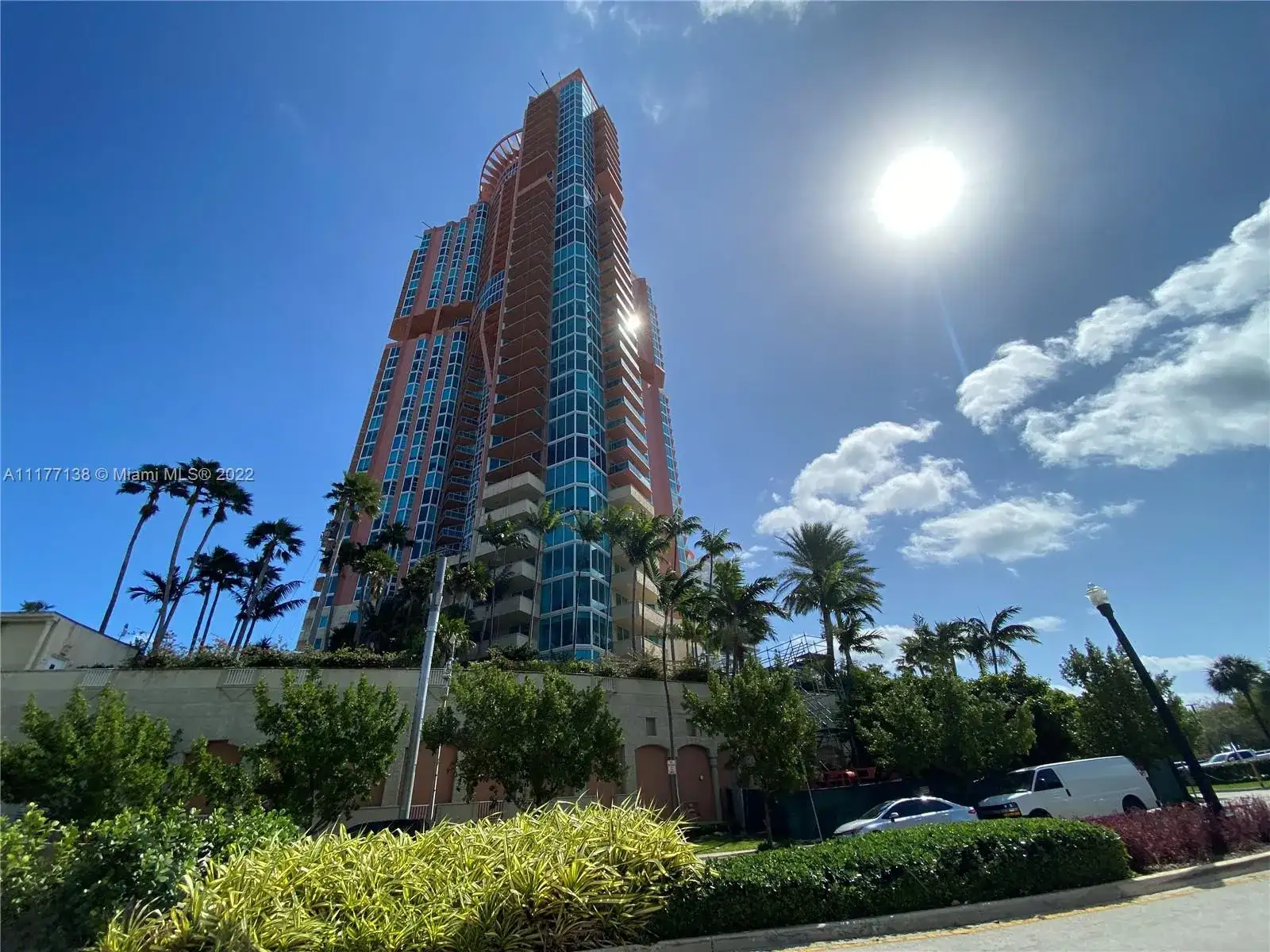 300 S Pointe Dr # 907, Miami Beach FL 33139 photo 2