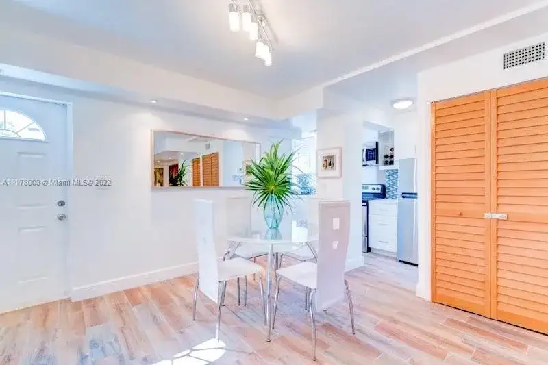 345 Virginia St # 6, Hollywood FL 33019 photo 2