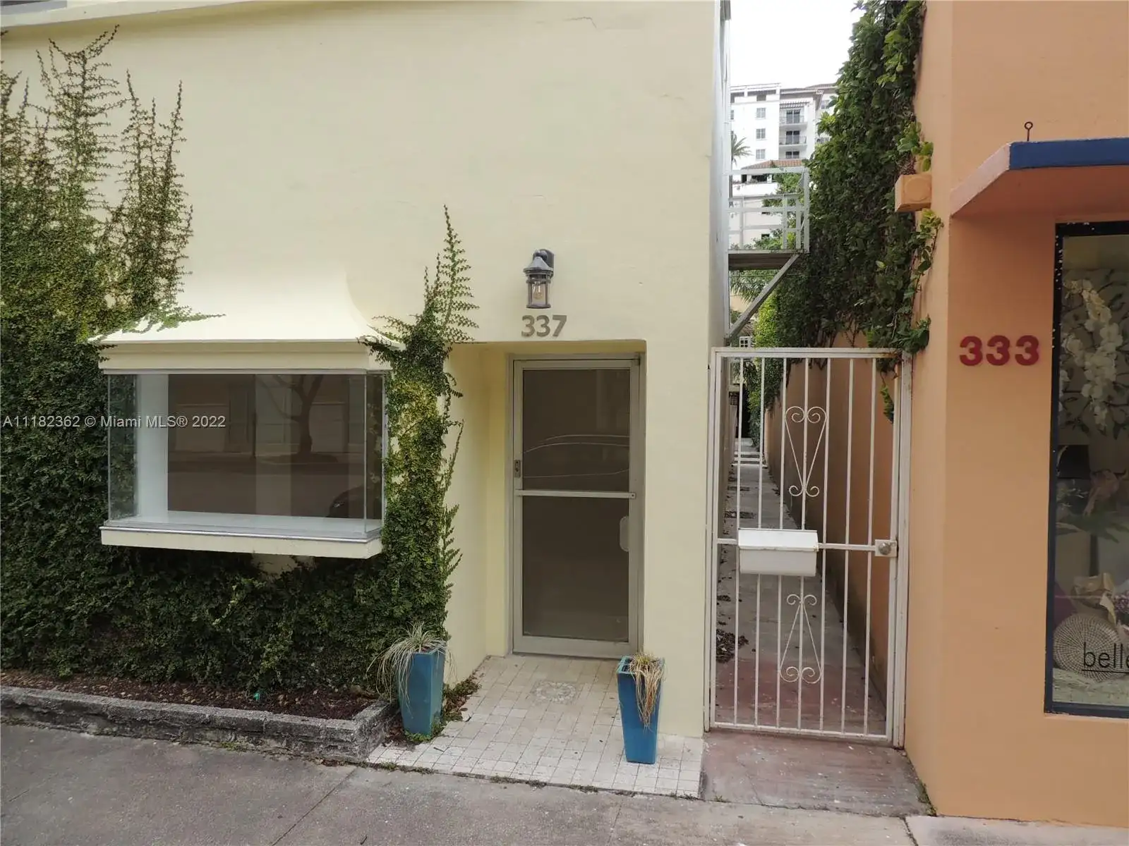 337 Alcazar Ave, Coral Gables FL 33134 photo 2