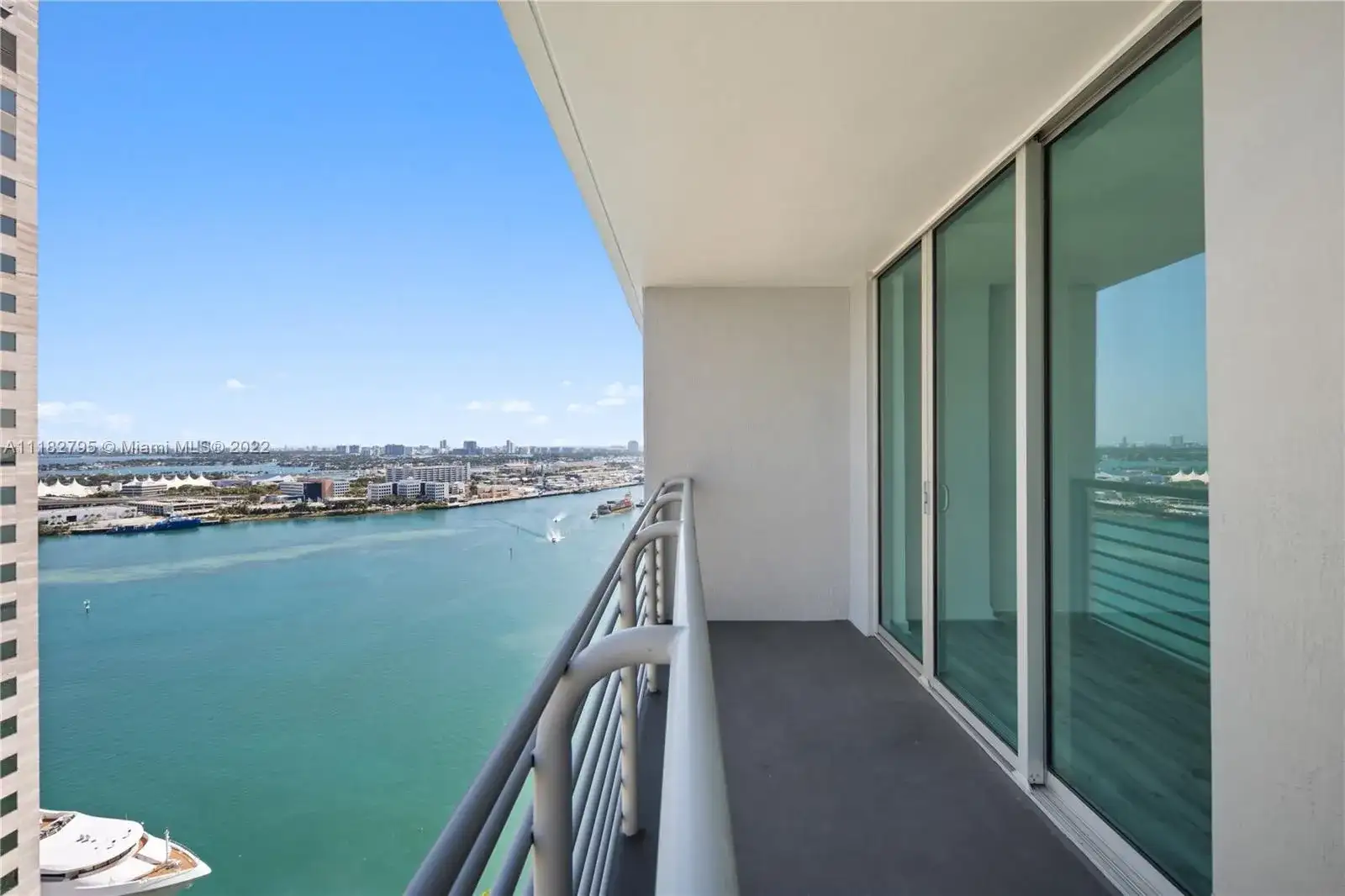 335 S Biscayne Blvd # 2700, Miami FL 33131 photo 2