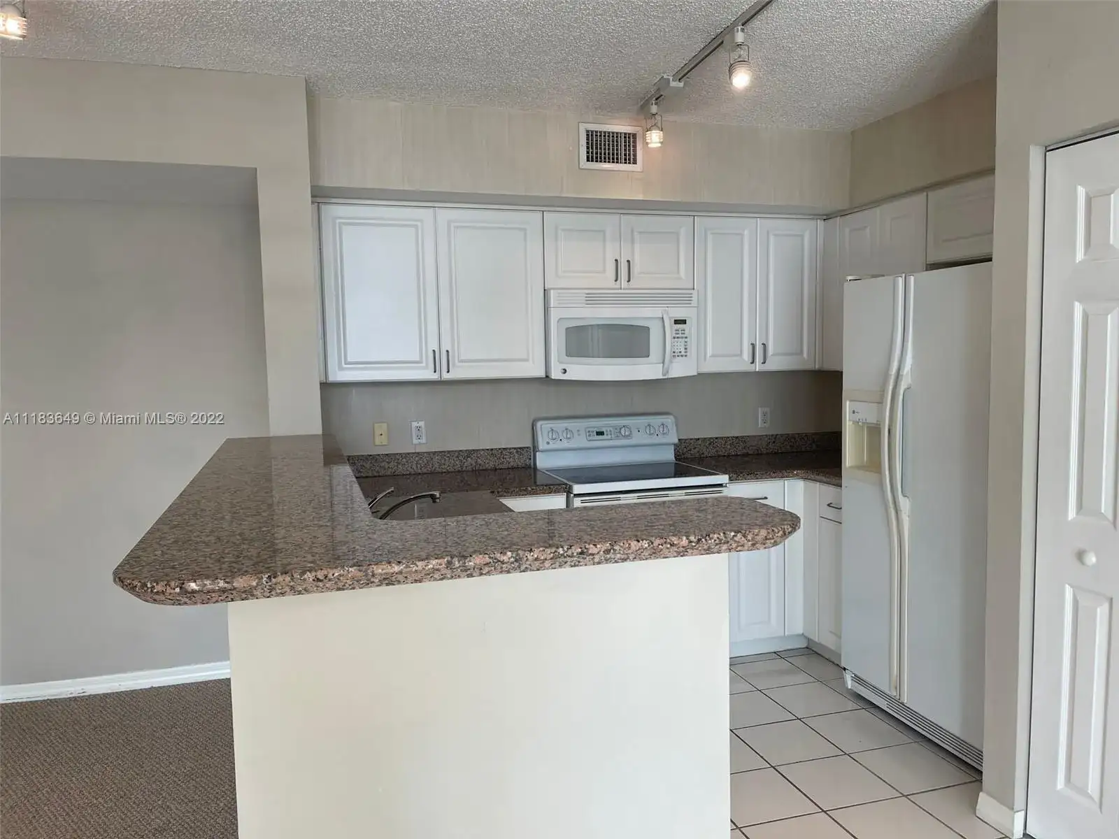 1155 Brickell Bay Dr # 2203, Miami FL 33131 photo 2