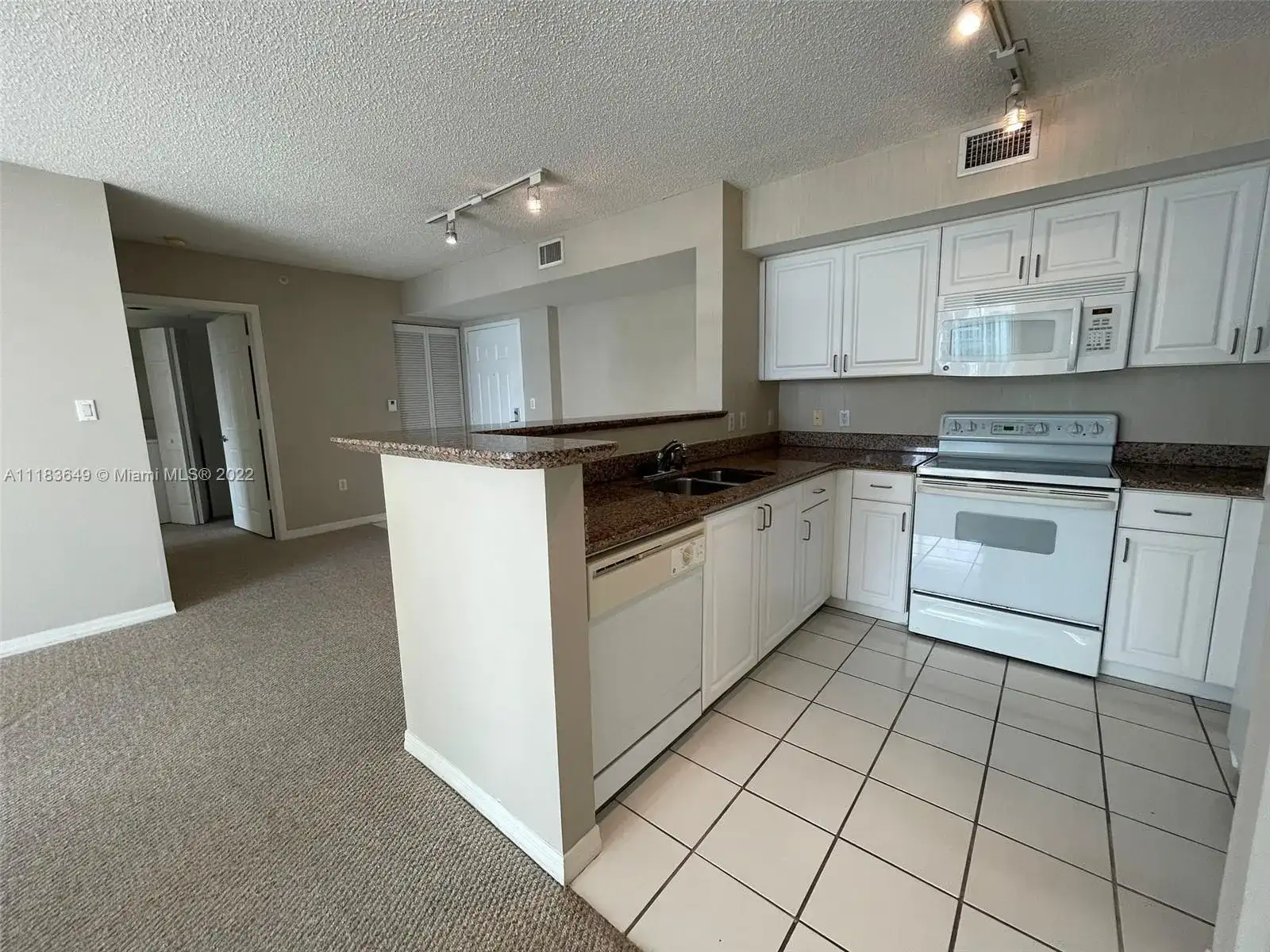 1155 Brickell Bay Dr # 2203, Miami FL 33131 photo 4